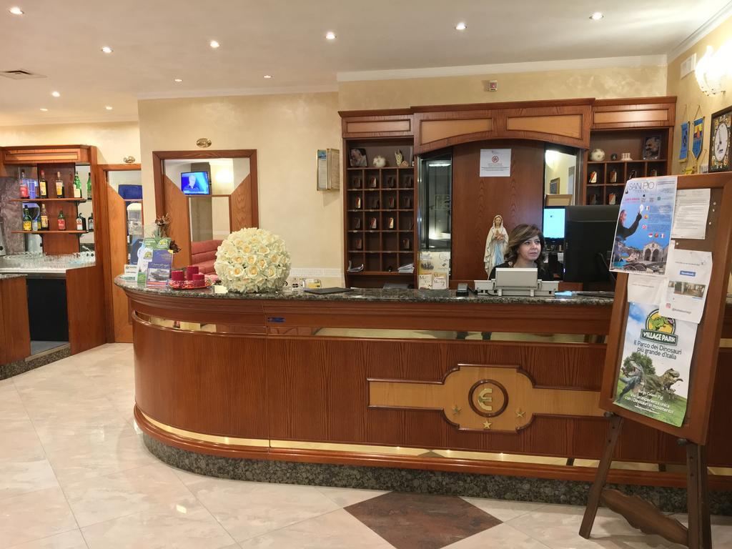 Hotel Euro サン・ジョバンニ・ロトンド エクステリア 写真
